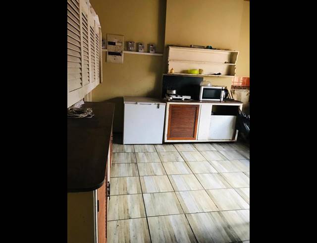 3 BEDROOM HOUSE FOR SALE IN KENSINGTON